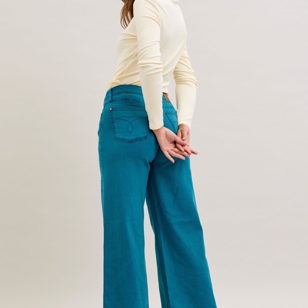 💥Judy Blue Midrise Wide Leg Jeans - Picture 2 of 4